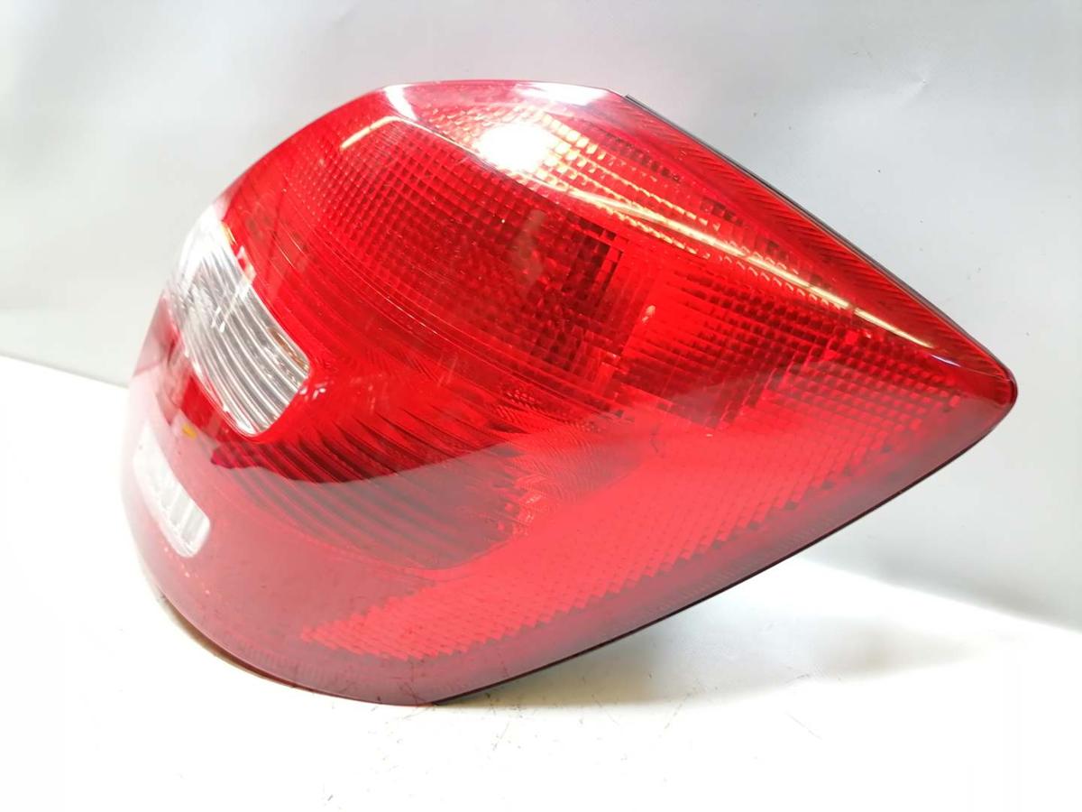 Skoda Fabia 2 5J original Rücklicht Rückleuchte Heckleuchte rechts BJ13 Skoda Fabia 2 5J original Rücklicht Rückleuchte Heckleuchte rechts BJ13